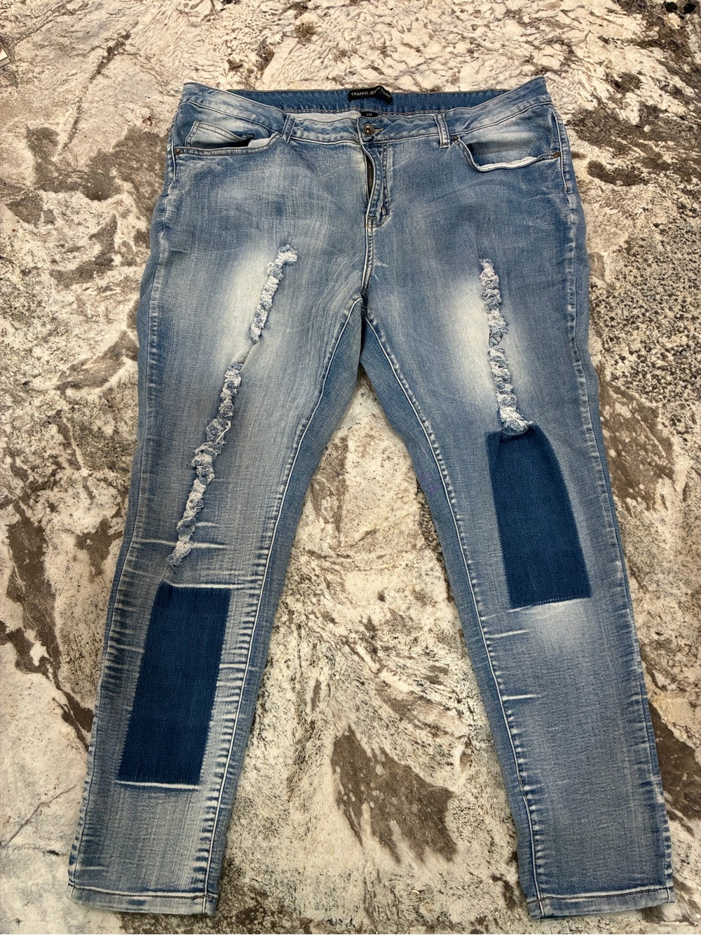 Women’s Light Blue Distressed Patch Skinny Jeans-size 22w 0005
